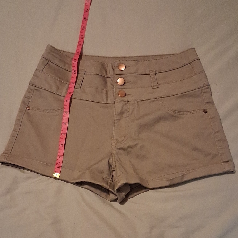 Refuge High-Waisted Tan Shorts, 6